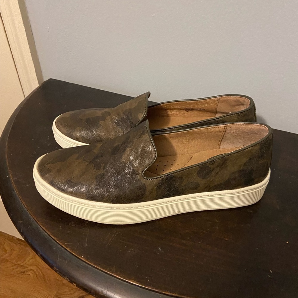 Sofft sneakers/loafers